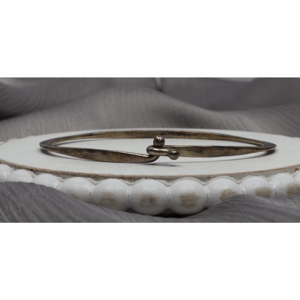 James Avery Sterling Silver Hammered Hook On Bangle Bracelet 6.55G /7in